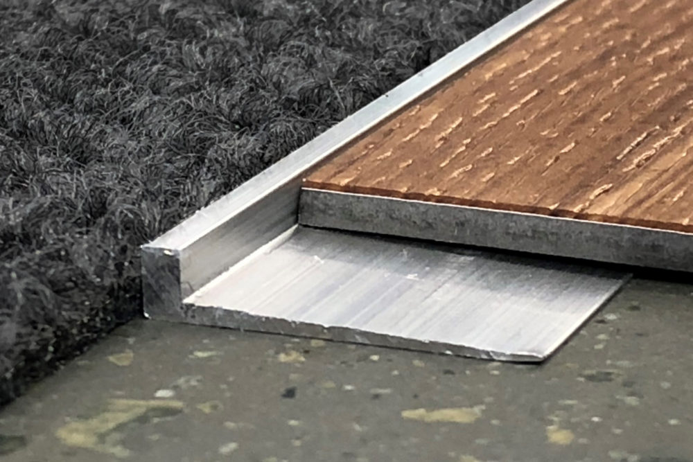 LVT 124 - 2.5MM to 4.5MM LVT NO-LIP RAMP - Image 2
